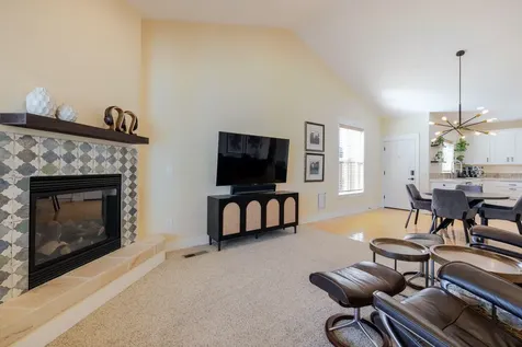 1833 NW Larch Avenue Redmond OR 97756