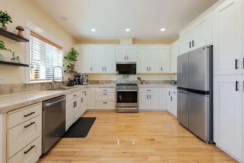 1833 NW Larch Avenue Redmond OR 97756