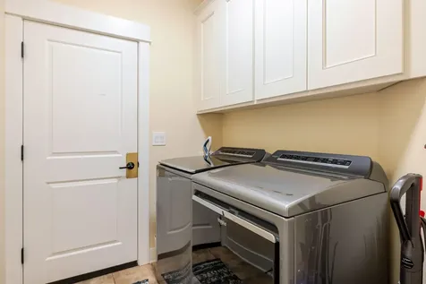 1833 NW Larch Avenue Redmond OR 97756