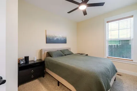 1833 NW Larch Avenue Redmond OR 97756