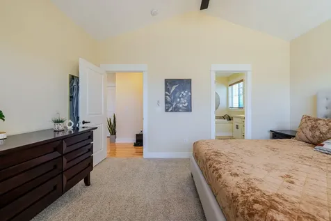 1833 NW Larch Avenue Redmond OR 97756