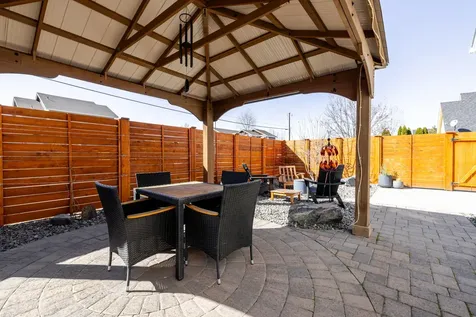 1833 NW Larch Avenue Redmond OR 97756