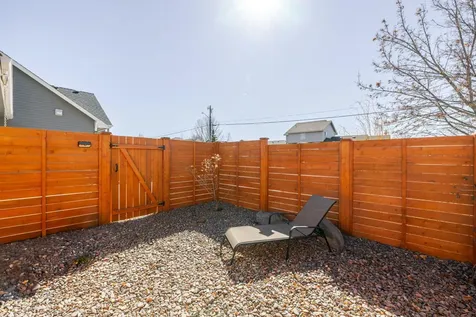 1833 NW Larch Avenue Redmond OR 97756