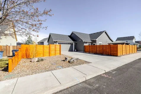1833 NW Larch Avenue Redmond OR 97756