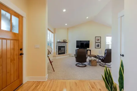 1833 NW Larch Avenue Redmond OR 97756