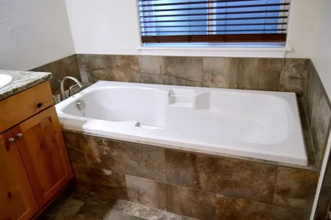 915 NW Bishop Street Grants Pass OR 97526