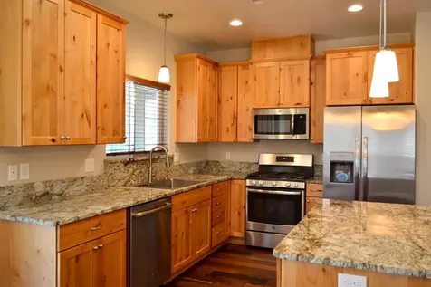 915 NW Bishop Street Grants Pass OR 97526