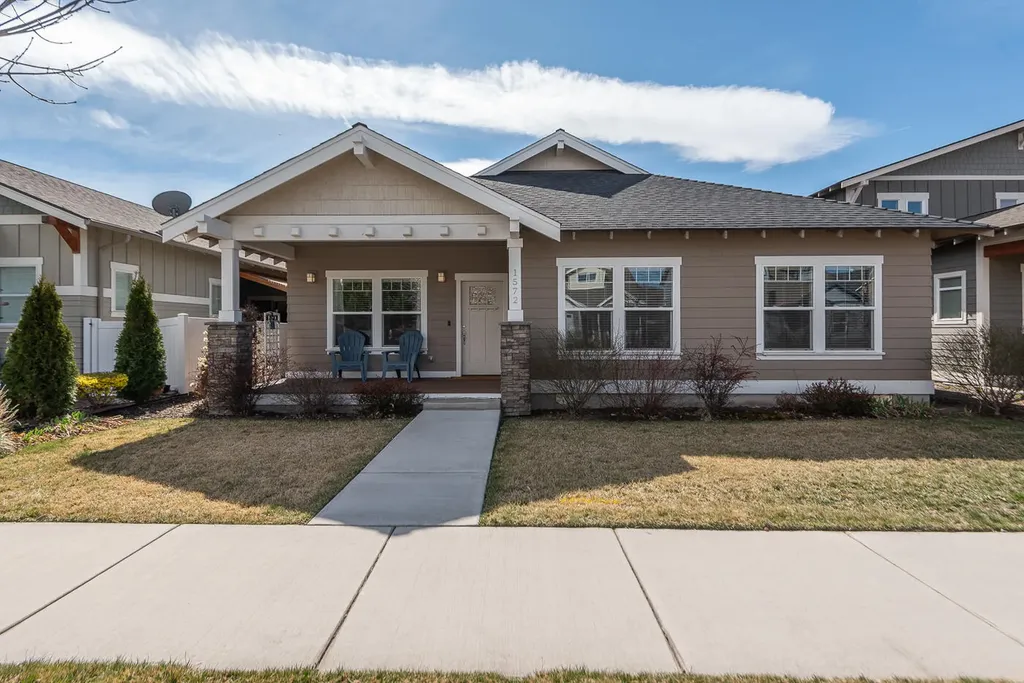 1572 NW Kingwood Avenue Redmond OR 97756