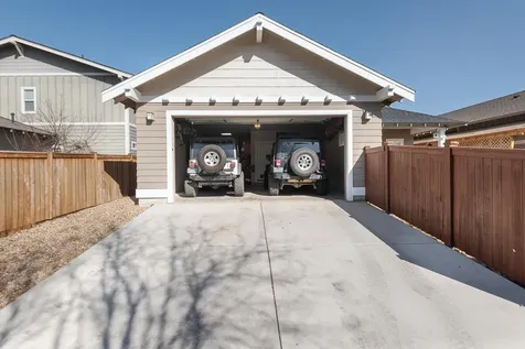 1572 NW Kingwood Avenue Redmond OR 97756