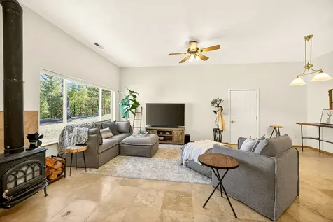 145 Lomas Road Jacksonville OR 97530