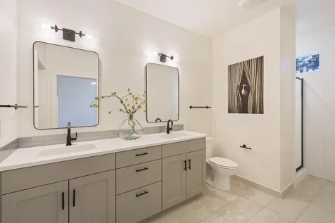 2424 NW Crossing Drive Bend OR 97703