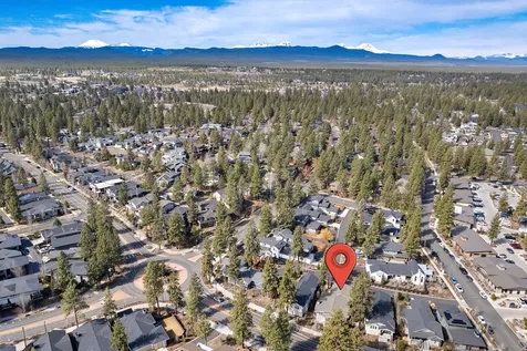 2424 NW Crossing Drive Bend OR 97703