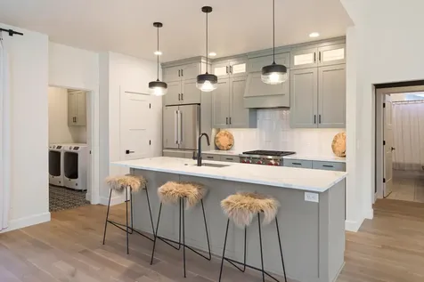 2424 NW Crossing Drive Bend OR 97703