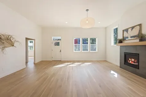 2424 NW Crossing Drive Bend OR 97703