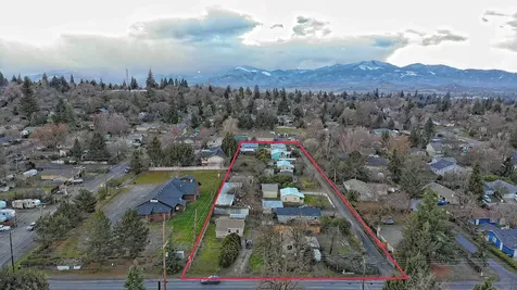 1808 Spring Street Medford OR 97504