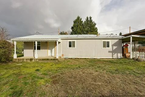 1808 Spring Street Medford OR 97504