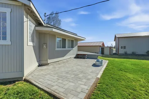 4074 SW Reif Road Powell Butte OR 97753