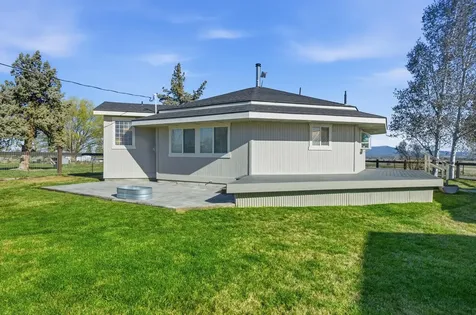 4074 SW Reif Road Powell Butte OR 97753