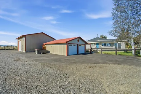 4074 SW Reif Road Powell Butte OR 97753