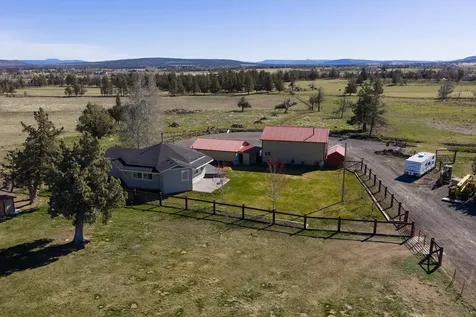 4074 SW Reif Road Powell Butte OR 97753
