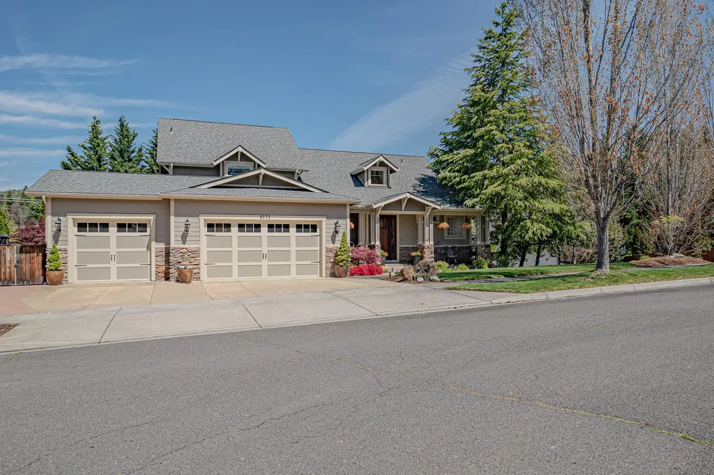 4575 Hathaway Drive Medford OR 97504