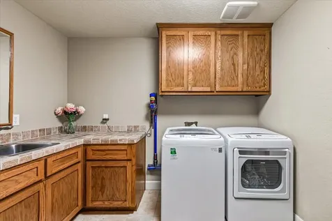4575 Hathaway Drive Medford OR 97504