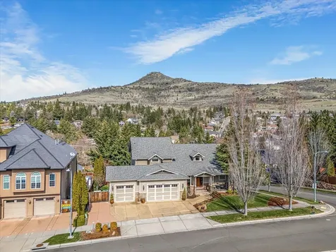 4575 Hathaway Drive Medford OR 97504
