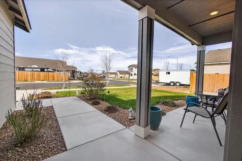 1225 NW Willow Parkway Road Madras OR 97741