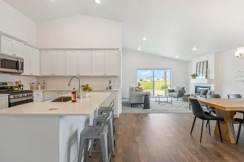 363 NW Monte Vista Avenue Madras OR 97741