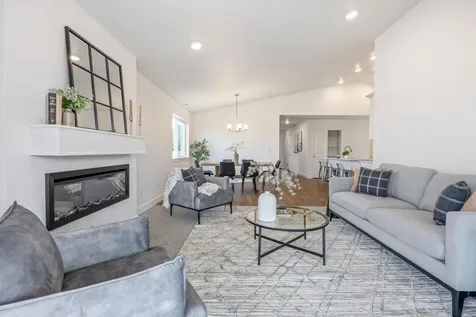 363 NW Monte Vista Avenue Madras OR 97741