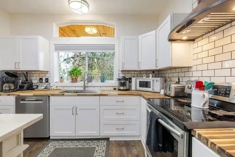 10180 Nez Perce Drive Culver OR 97734