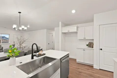 407 NW Monte Vista Avenue Madras OR 97741