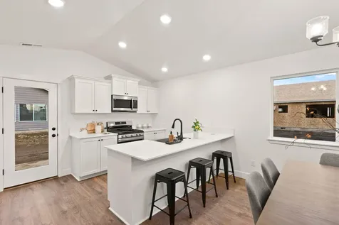 407 NW Monte Vista Avenue Madras OR 97741