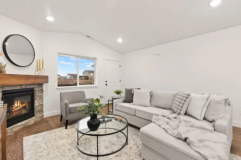 407 NW Monte Vista Avenue Madras OR 97741