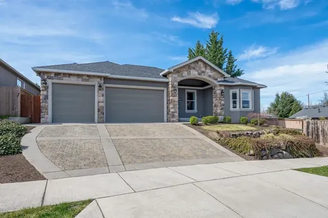 2715 Montara Drive Medford OR 97504