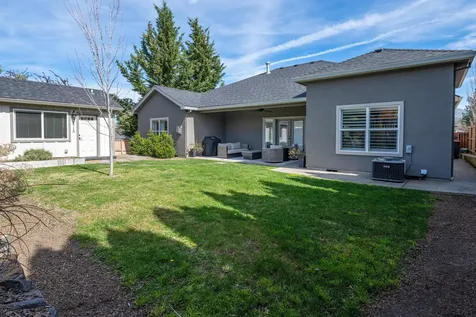 2715 Montara Drive Medford OR 97504
