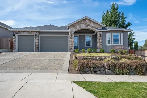 2715 Montara Drive Medford OR 97504