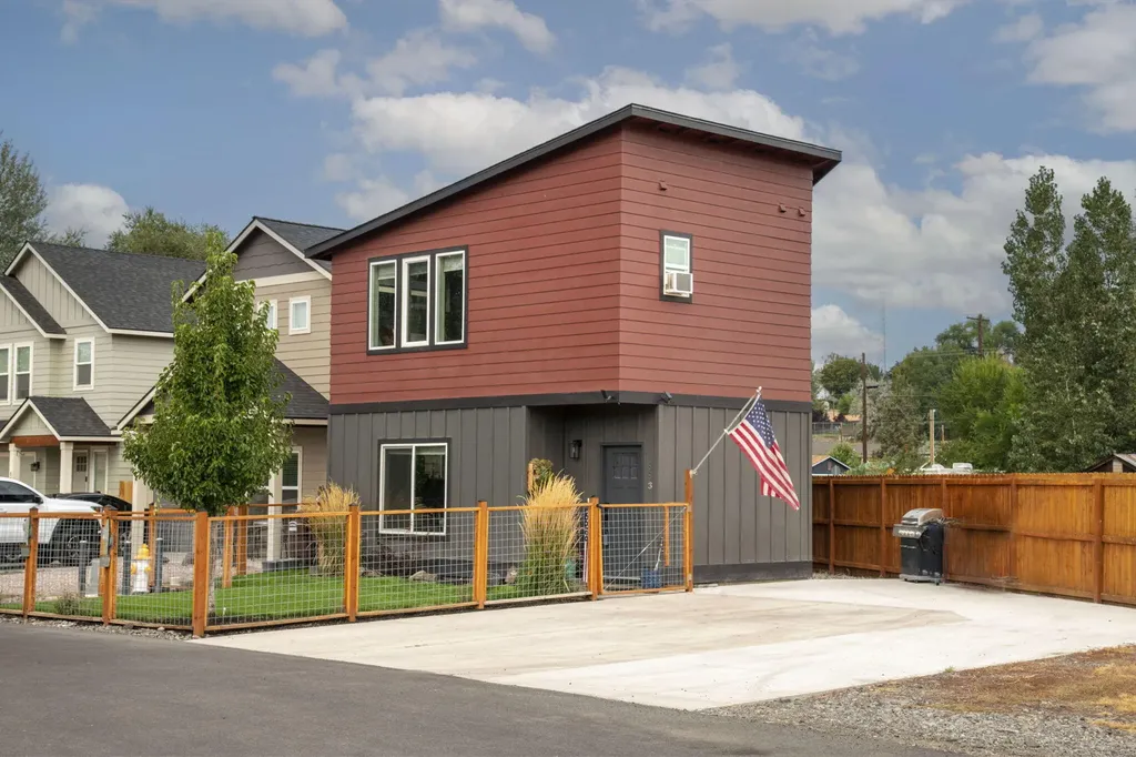 883 NE 6th Street Prineville OR 97754