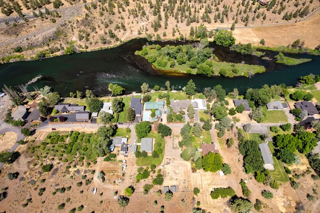 6247 NW Vanora Drive Madras OR 97741