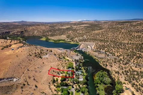 6247 NW Vanora Drive Madras OR 97741