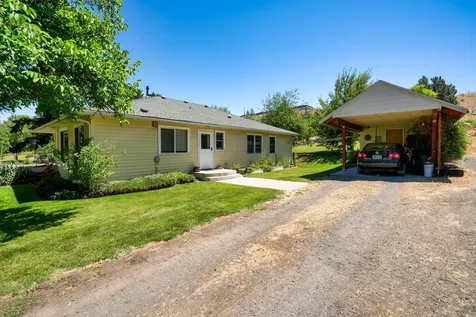 6247 NW Vanora Drive Madras OR 97741