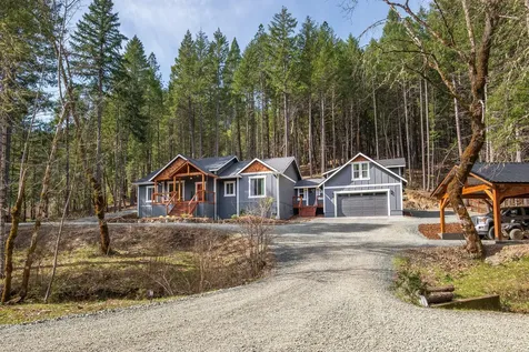 322 Round Prairie Road Wilderville OR 97543