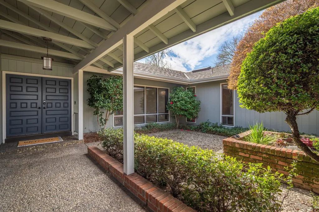 711 NW Amelia Drive Grants Pass OR 97526
