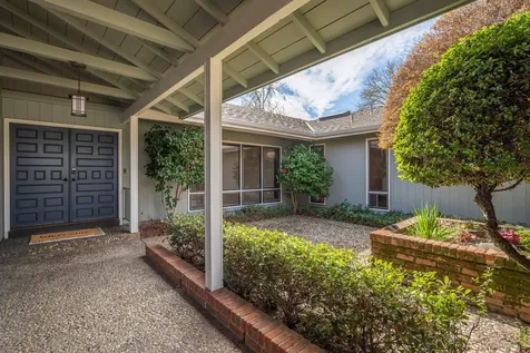 711 NW Amelia Drive Grants Pass OR 97526