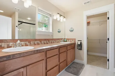 62763 Hawkview Road Bend OR 97701