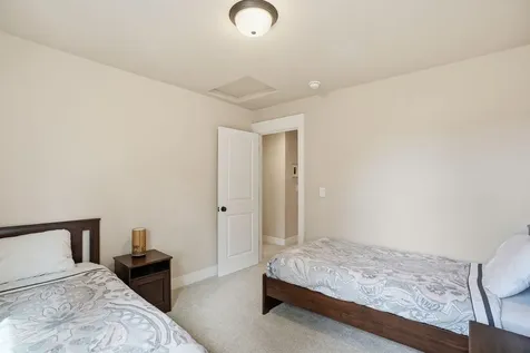62763 Hawkview Road Bend OR 97701
