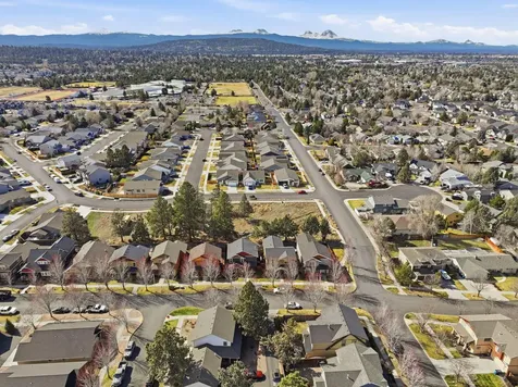 62763 Hawkview Road Bend OR 97701