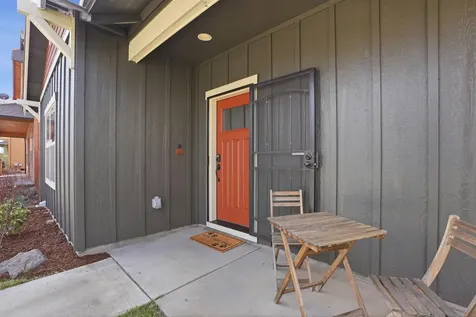 62763 Hawkview Road Bend OR 97701