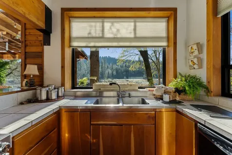 4941 Riverbanks Road Grants Pass OR 97527