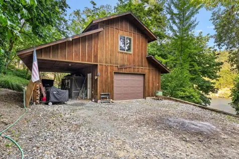 4941 Riverbanks Road Grants Pass OR 97527